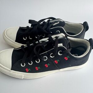 Chuck Taylor All Star Madison Women 8.5